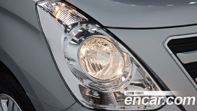 Hyundai Starex 2016 — photo 8