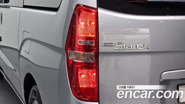 Hyundai Starex 2016 — photo 9
