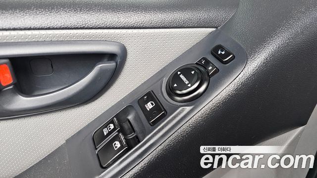 Hyundai Starex 2016 — photo 29