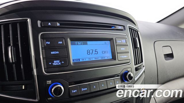 Hyundai Starex 2016 — photo 31