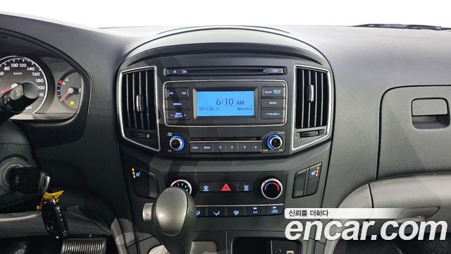 Hyundai Starex 2016 — photo 32
