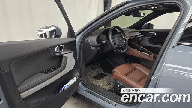 Polestar Polestar 2 2023 — photo 13