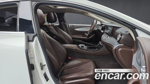 Mercedes-Benz CLS-Class 2019 — photo 11