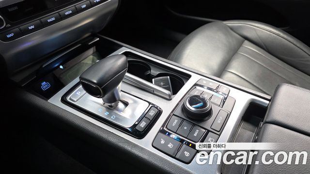 Genesis G80 2019 — photo 9