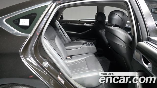 Genesis G80 2019 — photo 12