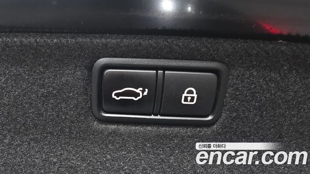 Genesis G80 2019 — photo 20