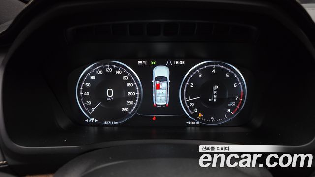 Volvo XC90 2017 — photo 8