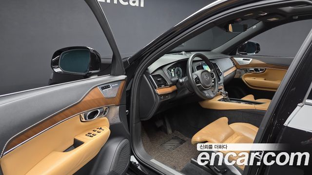 Volvo XC90 2017 — photo 10