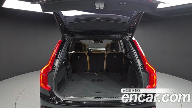 Volvo XC90 2017 — photo 20