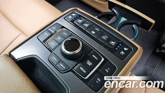 Hyundai Genesis 2015 — photo 33