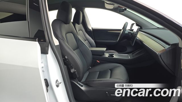 Tesla Model Y 2023 — photo 18