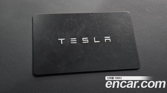Tesla Model Y 2023 — photo 29