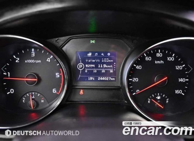 Kia Canival 2016 — photo 8