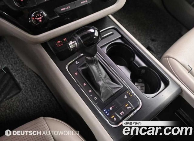Kia Canival 2016 — photo 9