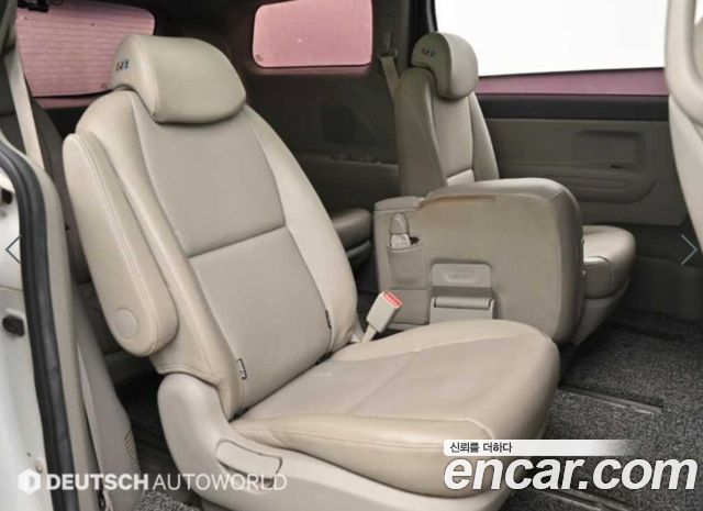 Kia Canival 2016 — photo 12