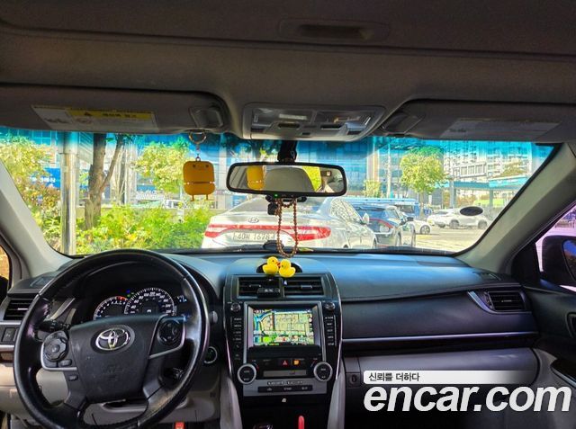 Toyota Camry 2014 — photo 3