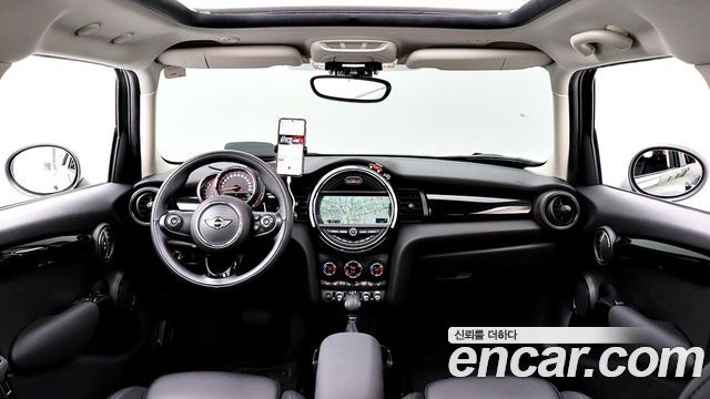 Mini Cooper 2018 — photo 7