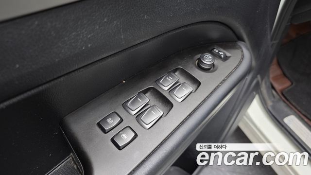 KG Mobility Rexton 2019 — photo 29