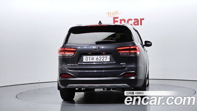Kia Sorento 2017 — photo 4