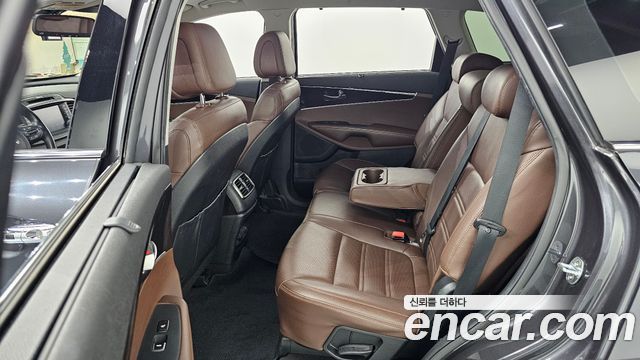 Kia Sorento 2017 — photo 18