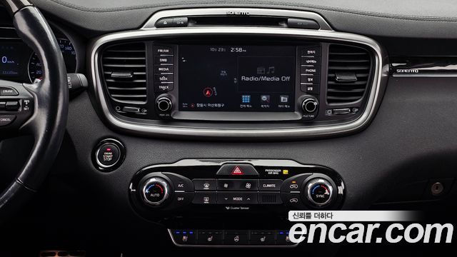 Kia Sorento 2017 — photo 20