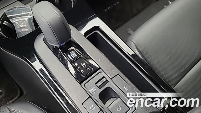 Toyota Prius 2026 — photo 9