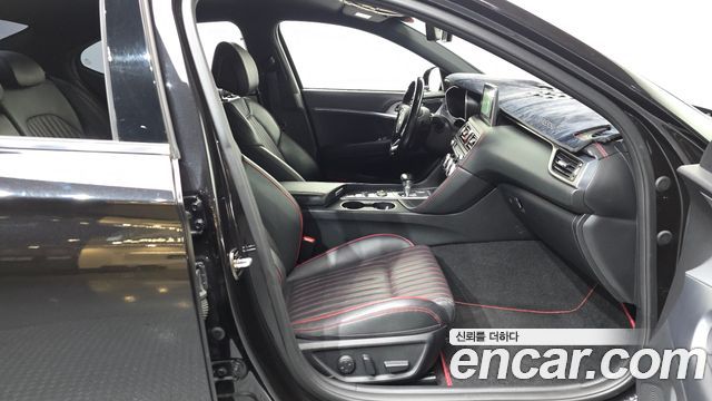 Genesis G70 2018 — photo 16