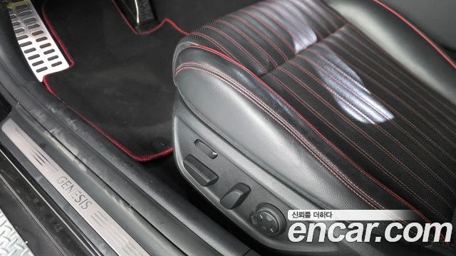 Genesis G70 2018 — photo 31