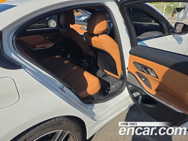 BMW 3-Series 2026 — photo 14