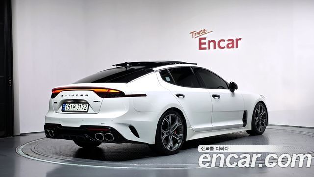 Kia Stinger 2021 — photo 2