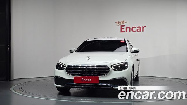 Mercedes-Benz E-Class 2021 — photo 3