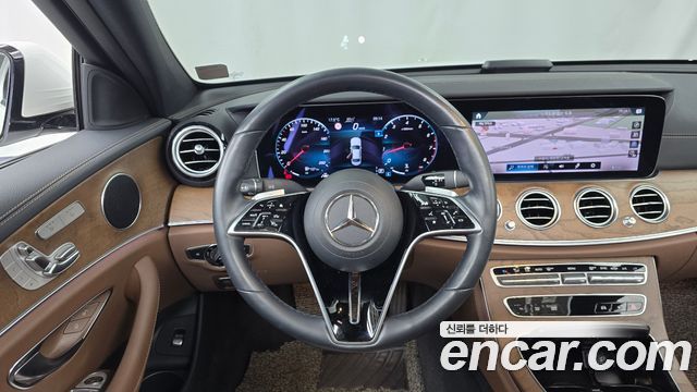 Mercedes-Benz E-Class 2021 — photo 19