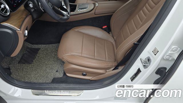 Mercedes-Benz E-Class 2021 — photo 24