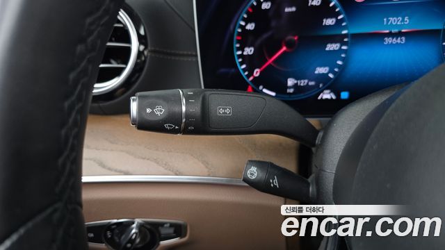 Mercedes-Benz E-Class 2021 — photo 28