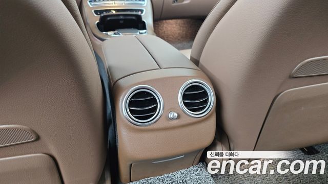 Mercedes-Benz E-Class 2021 — photo 31