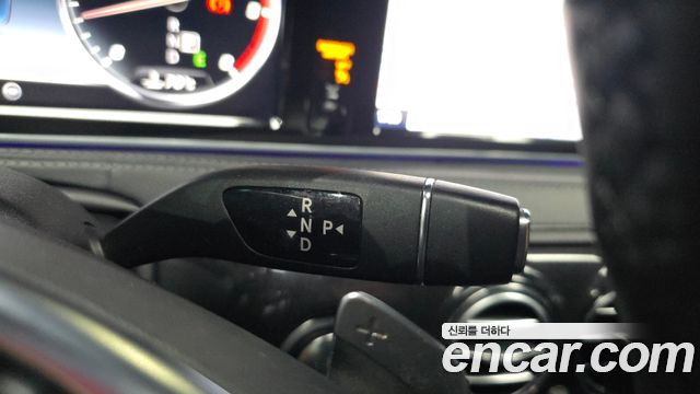 Mercedes-Benz S-Class 2017 — photo 12