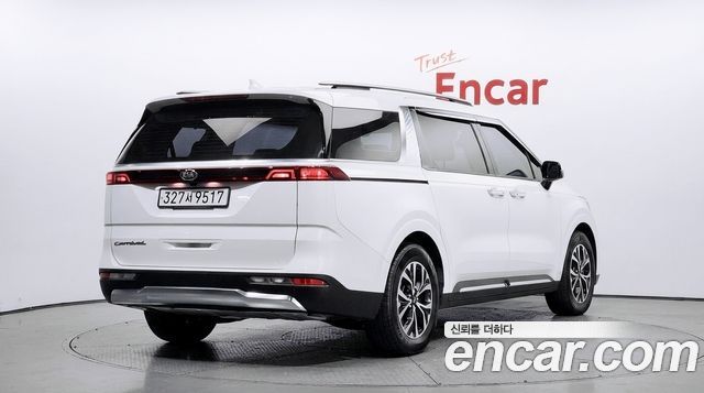 Kia Canival 2021 — photo 2