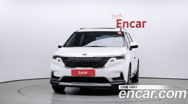 Kia Canival 2021 — photo 3