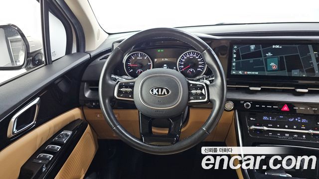Kia Canival 2021 — photo 18
