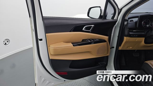 Kia Canival 2021 — photo 14
