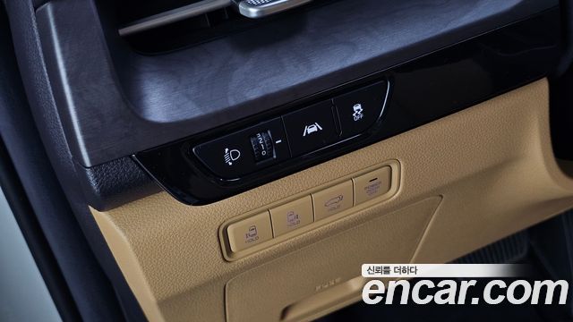 Kia Canival 2021 — photo 27