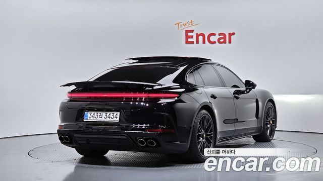 Porsche Panamera 2025 — photo 2