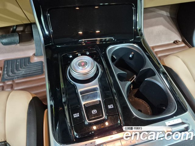 Kia Canival 2021 — photo 9