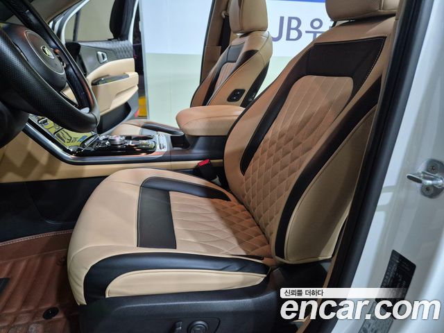 Kia Canival 2021 — photo 11