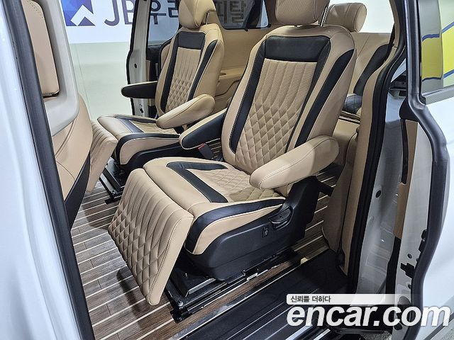 Kia Canival 2021 — photo 12