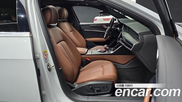 Audi A6 2022 — photo 16