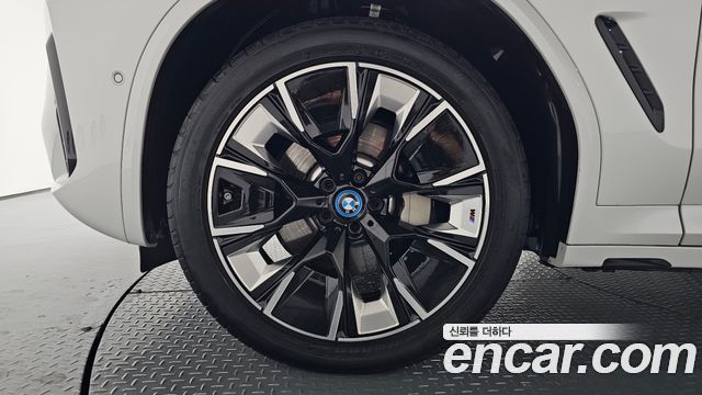 BMW iX3 2024 — photo 5