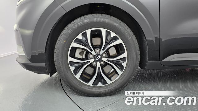 Kia Canival 2021 — photo 5