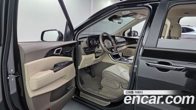 Kia Canival 2021 — photo 10