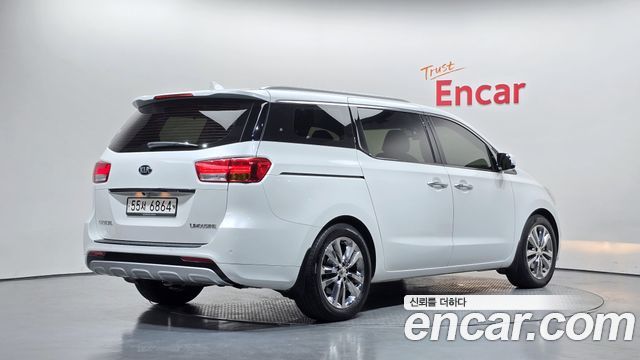 Kia Canival 2016 — photo 2